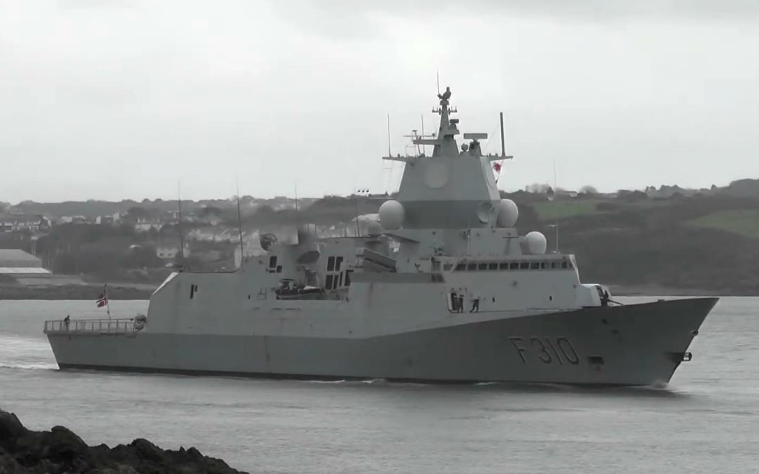 【挪威皇家海军】南森级护卫舰“南森”号(F-310)进入德文波特海军基地(2020/3/13)